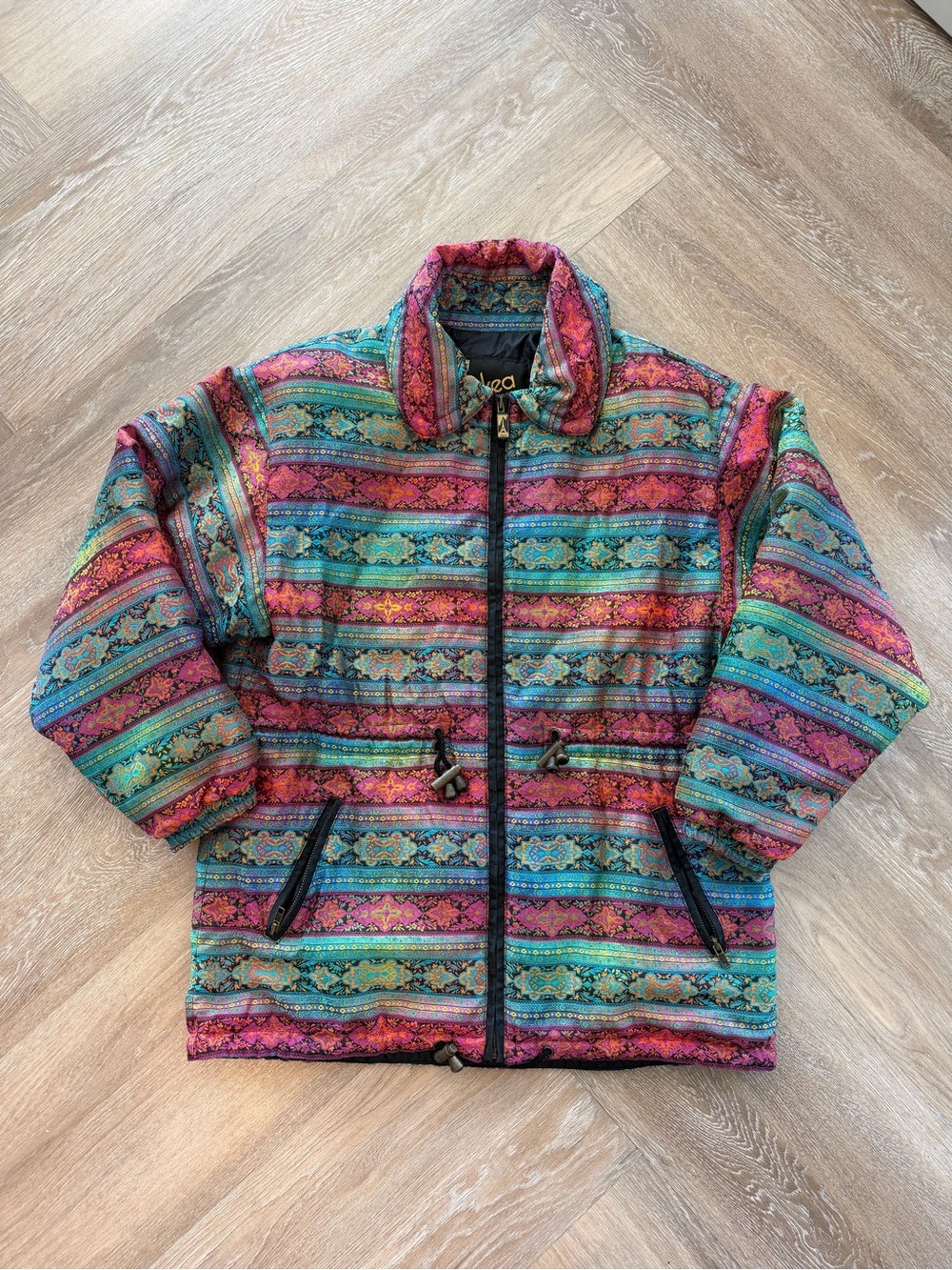 VINTAGE SKEA Made in USA Insulated Ski Jacket Tapestry Print Après Ski Size 8